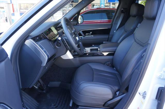 2026 Land Rover Range Rover P400 SE 7 Seat