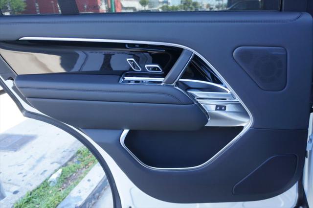 2026 Land Rover Range Rover P400 SE 7 Seat