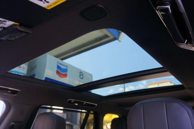 2026 Land Rover Range Rover P400 SE 7 Seat