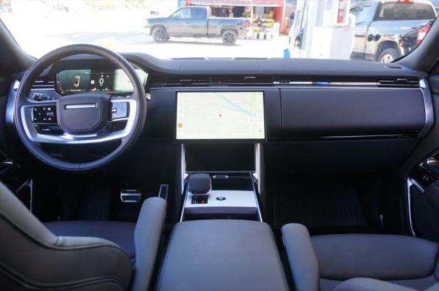 2026 Land Rover Range Rover P400 SE 7 Seat