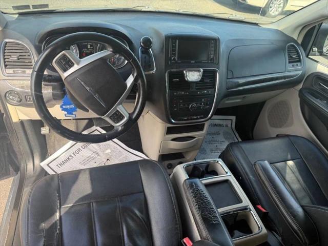 2015 Chrysler Town & Country Touring