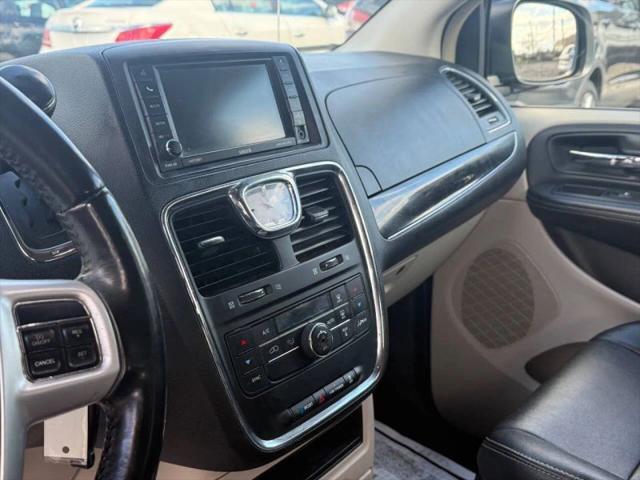 2015 Chrysler Town & Country Touring