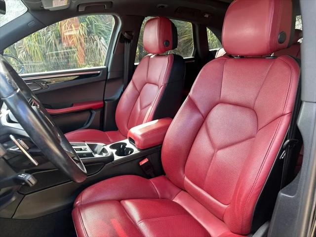 2023 Porsche Macan Macan