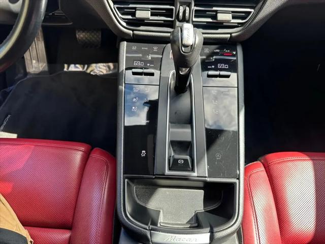 2023 Porsche Macan Macan