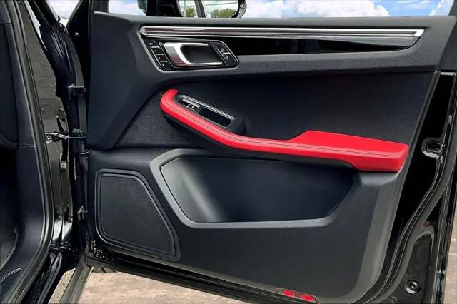 2023 Porsche Macan Macan