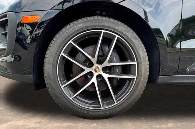 2023 Porsche Macan Macan