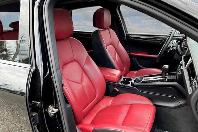 2023 Porsche Macan Macan