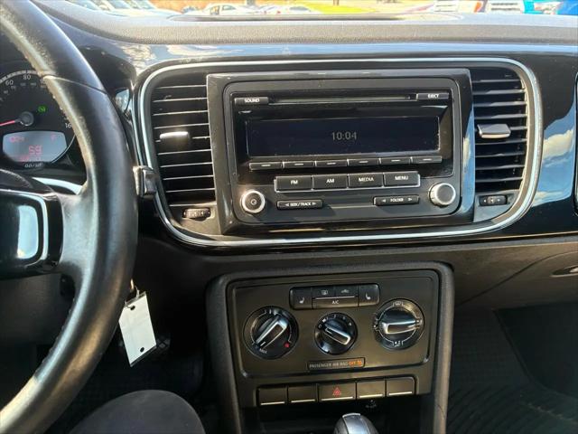 2013 Volkswagen Beetle 2.5L 50s Edition