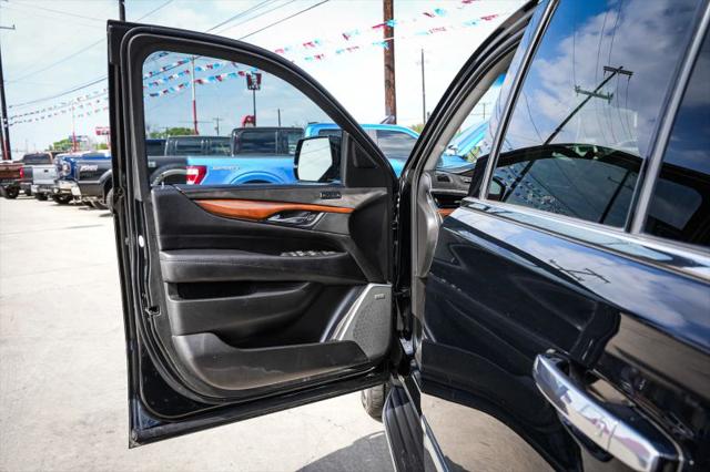 2018 Cadillac Escalade Luxury