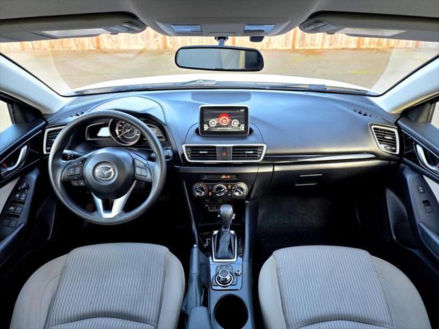 2016 Mazda Mazda3 i Sport