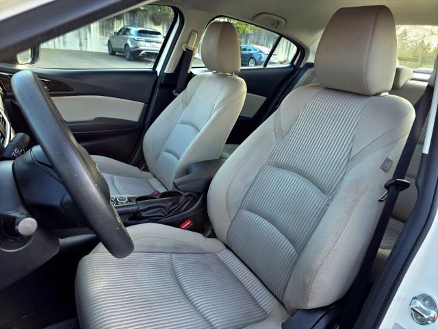 2016 Mazda Mazda3 i Sport