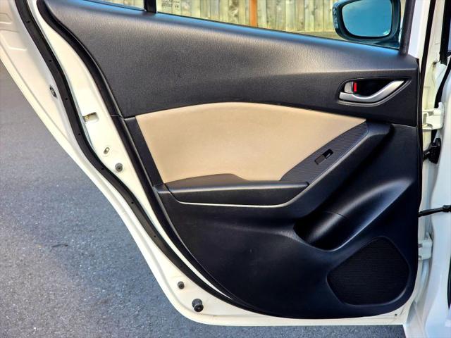 2016 Mazda Mazda3 i Sport