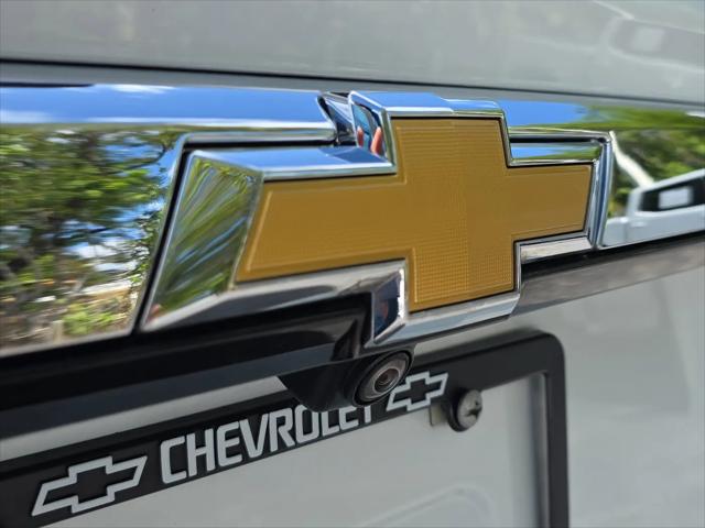 2023 Chevrolet Traverse FWD LT Leather