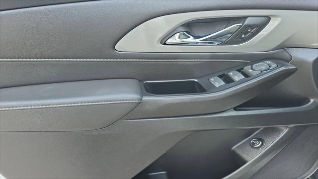 2023 Chevrolet Traverse FWD LT Leather