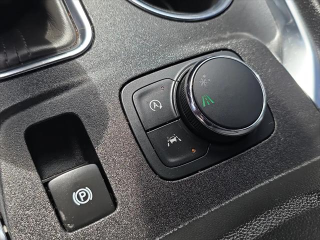 2023 Chevrolet Traverse FWD LT Leather