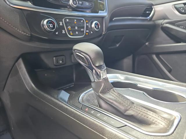 2023 Chevrolet Traverse FWD LT Leather