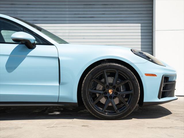 2026 Porsche Panamera 4