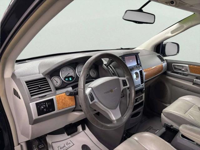 2008 Chrysler Town & Country Limited