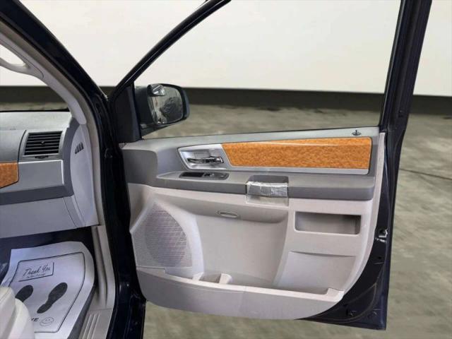 2008 Chrysler Town & Country Limited