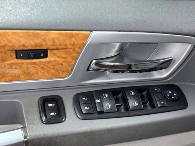 2008 Chrysler Town & Country Limited