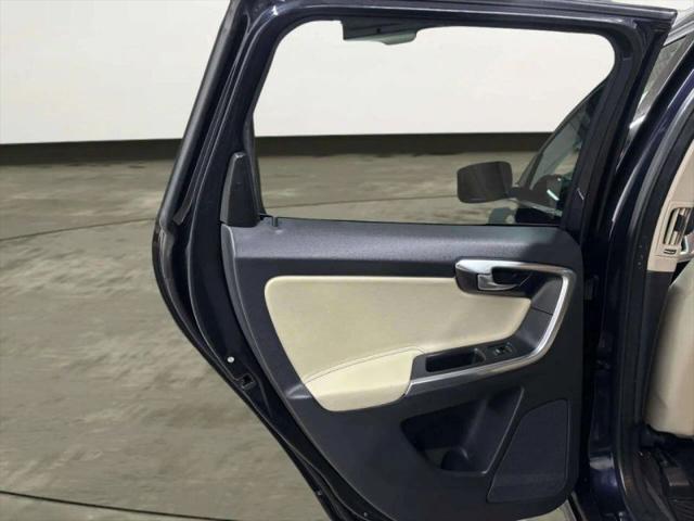 2016 Volvo XC60 T6 Drive-E