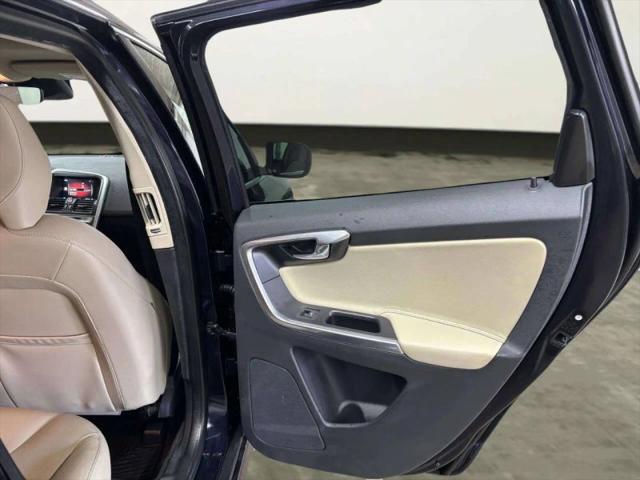 2016 Volvo XC60 T6 Drive-E