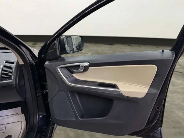2016 Volvo XC60 T6 Drive-E