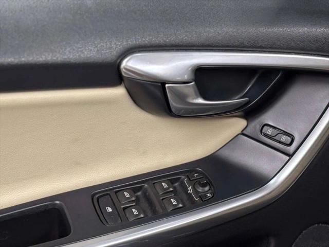 2016 Volvo XC60 T6 Drive-E