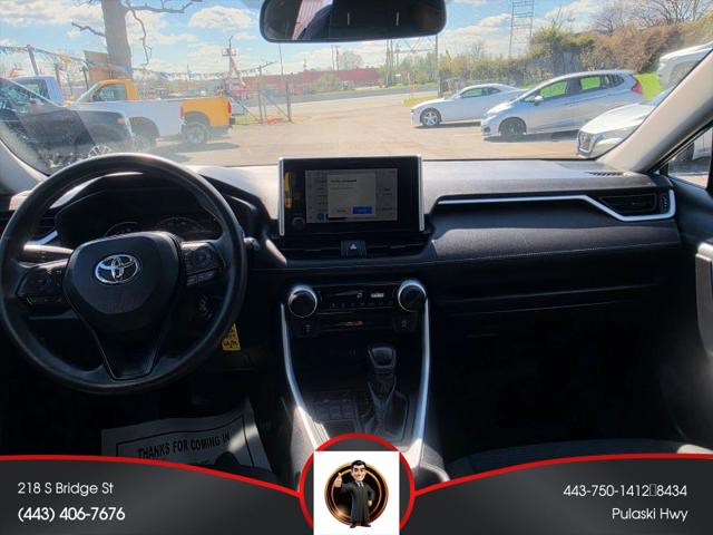 2023 Toyota RAV4 LE