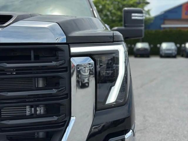 2026 GMC Sierra 3500HD Crew Cab, Long Bed, Pro Dual Rear Wheel, 4WD