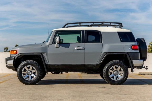 2014 Toyota FJ Cruiser Base