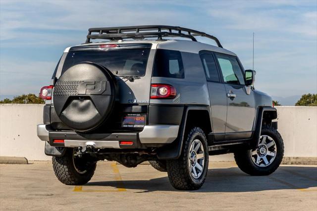 2014 Toyota FJ Cruiser Base