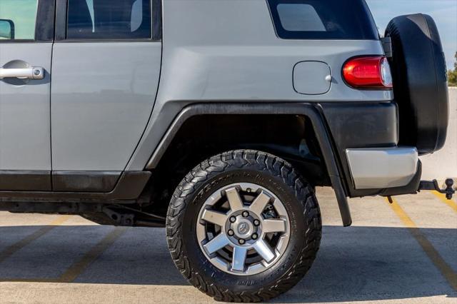 2014 Toyota FJ Cruiser Base
