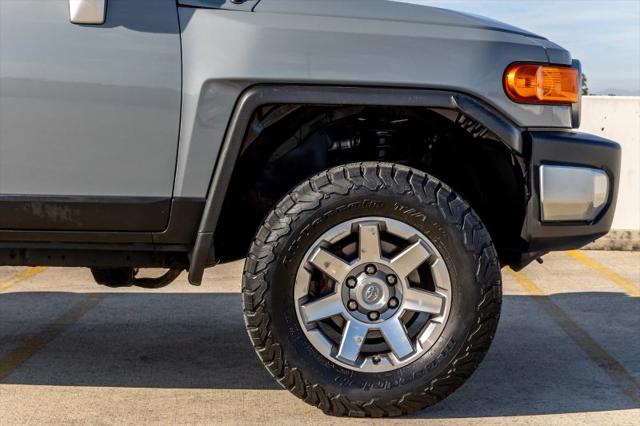 2014 Toyota FJ Cruiser Base