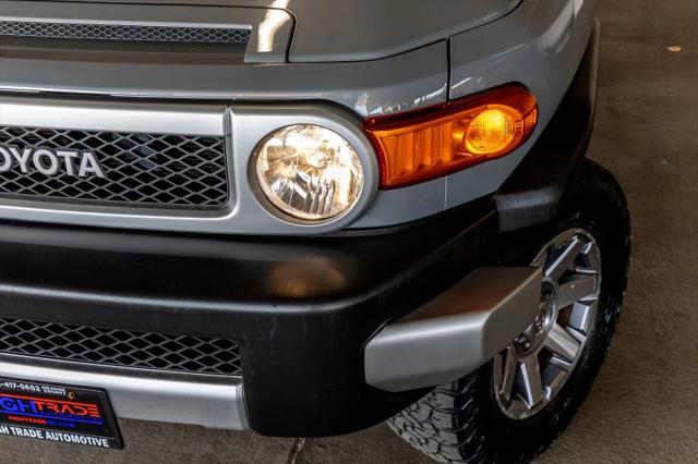2014 Toyota FJ Cruiser Base