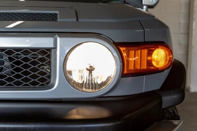 2014 Toyota FJ Cruiser Base