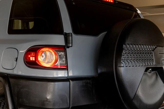 2014 Toyota FJ Cruiser Base