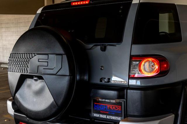 2014 Toyota FJ Cruiser Base