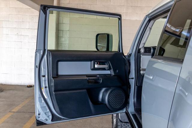 2014 Toyota FJ Cruiser Base