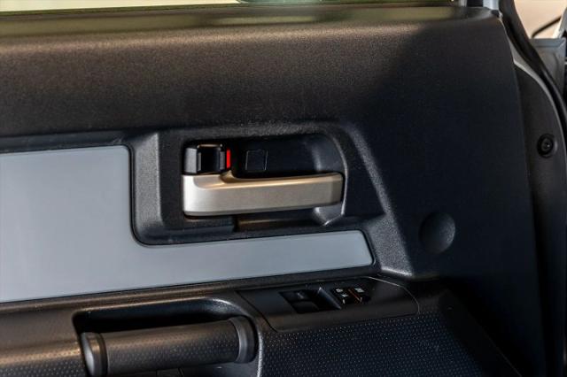 2014 Toyota FJ Cruiser Base
