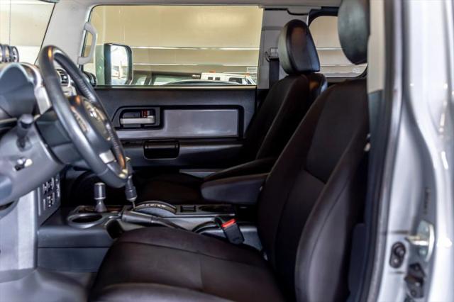 2014 Toyota FJ Cruiser Base