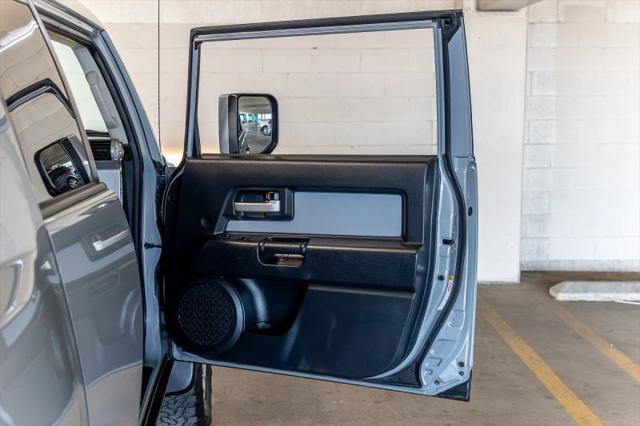 2014 Toyota FJ Cruiser Base