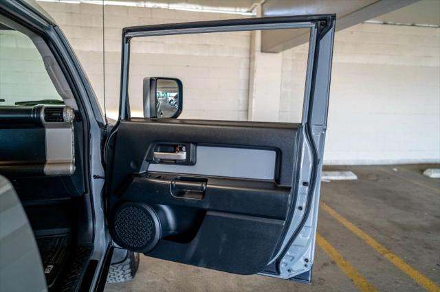 2014 Toyota FJ Cruiser Base