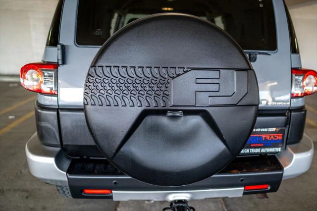 2014 Toyota FJ Cruiser Base