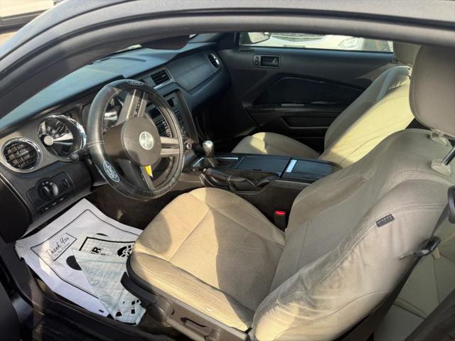 2012 Ford Mustang V6