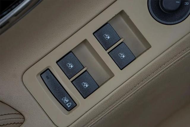 2012 Buick LaCrosse Leather Group