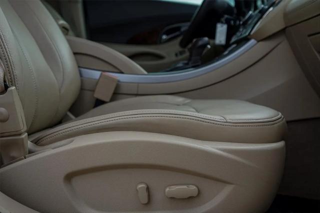 2012 Buick LaCrosse Leather Group