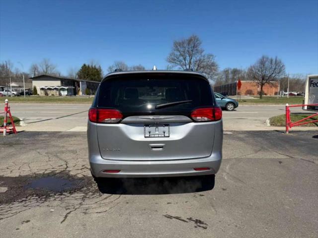 2020 Chrysler Voyager LXI