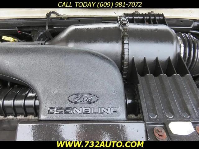 2002 Ford E-150 Commercial