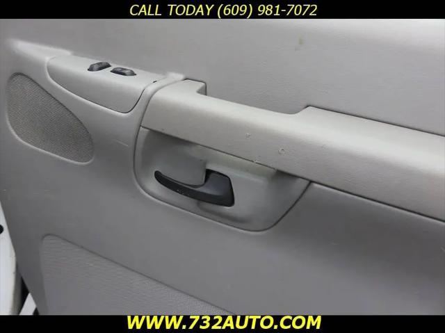 2002 Ford E-150 Commercial